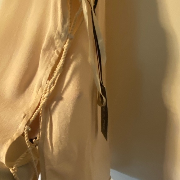 Doe & Rae cream top with lace up sides - Picture 7 of 9